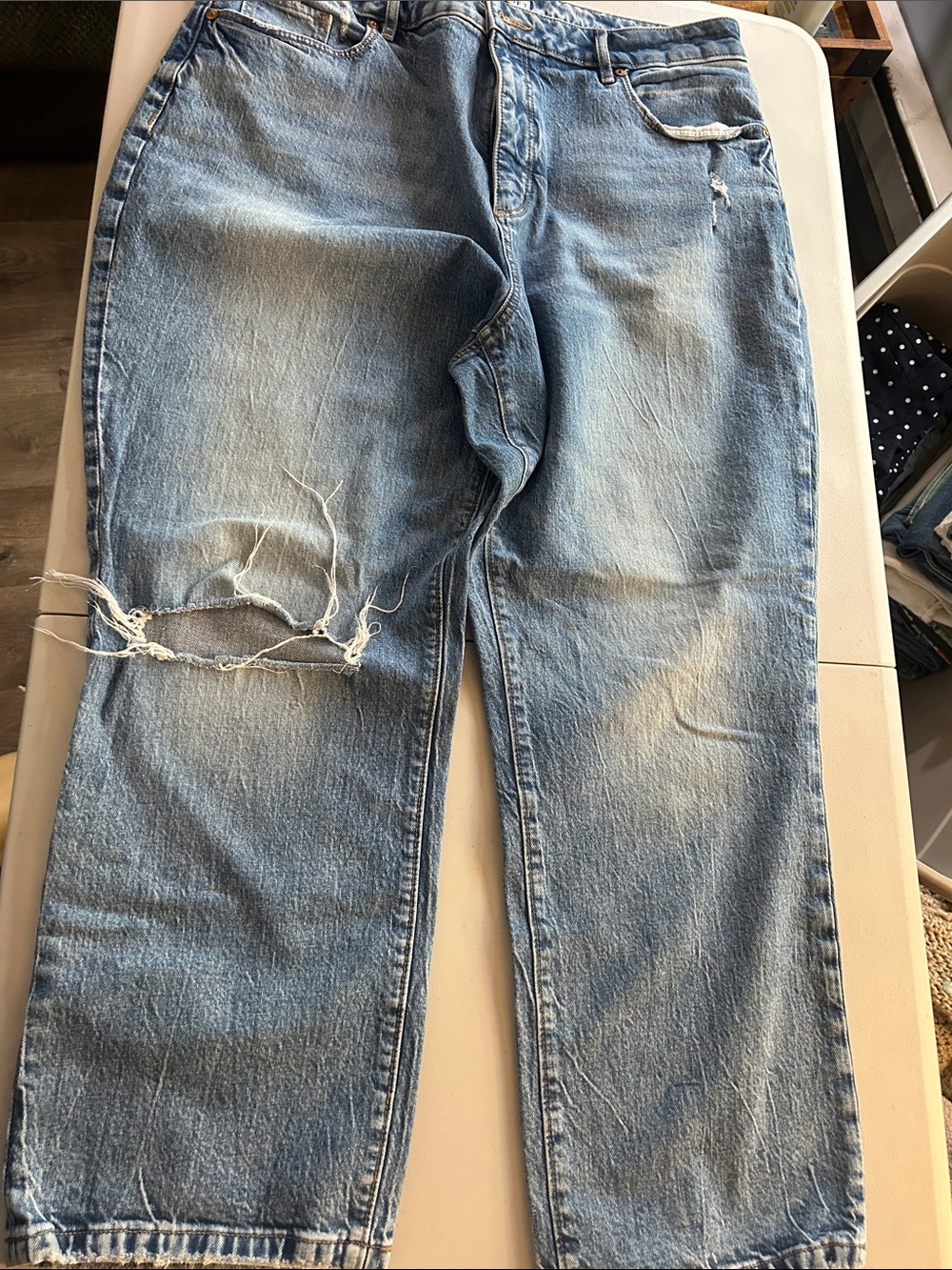 Loft Light Blue Distressed Women’s Jeans curvy high waist straight crop